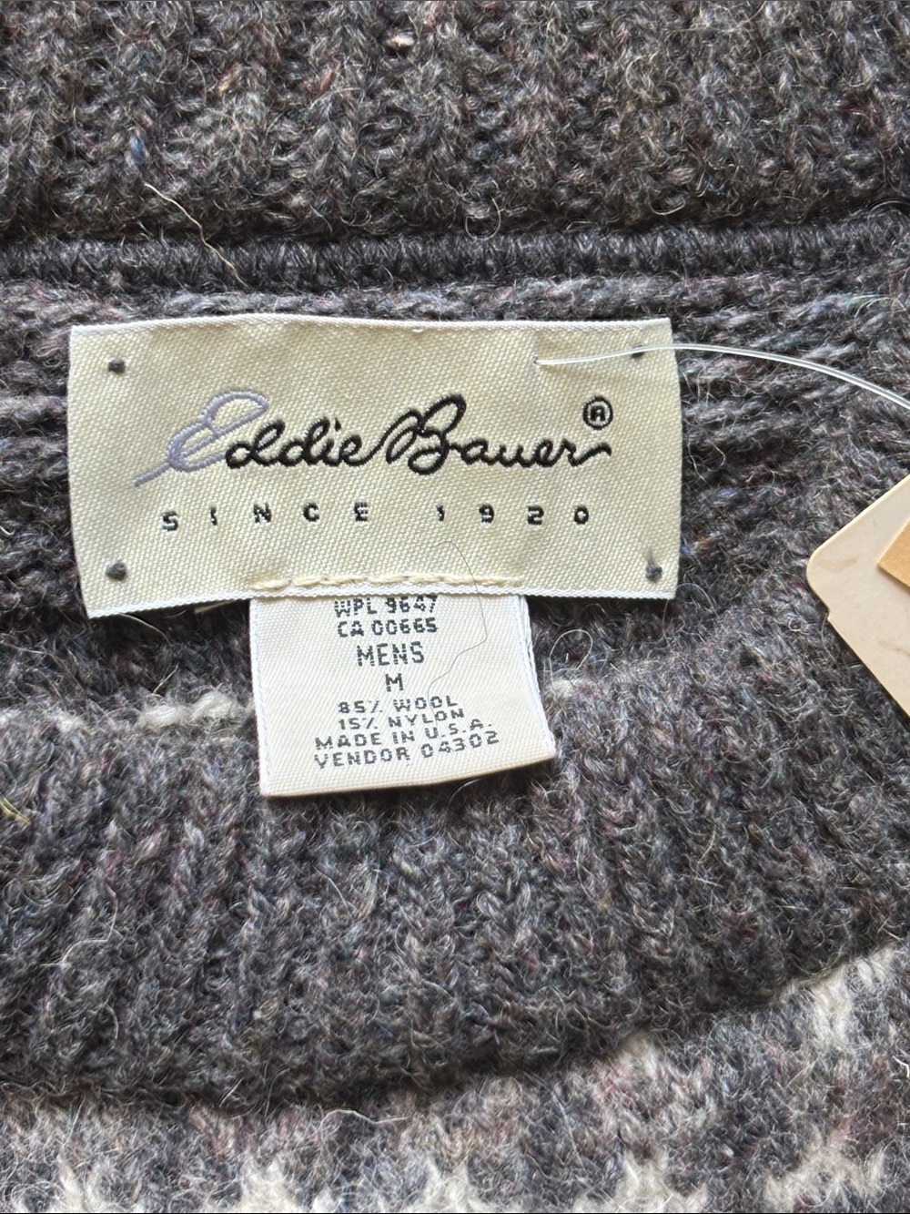 Eddie Bauer Gray Patterned Crewneck Sweater Men’s Medium - Picture 2 of 4